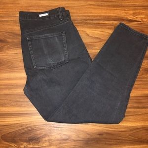 Brandy Melville Distressed Boyfriend Jeans